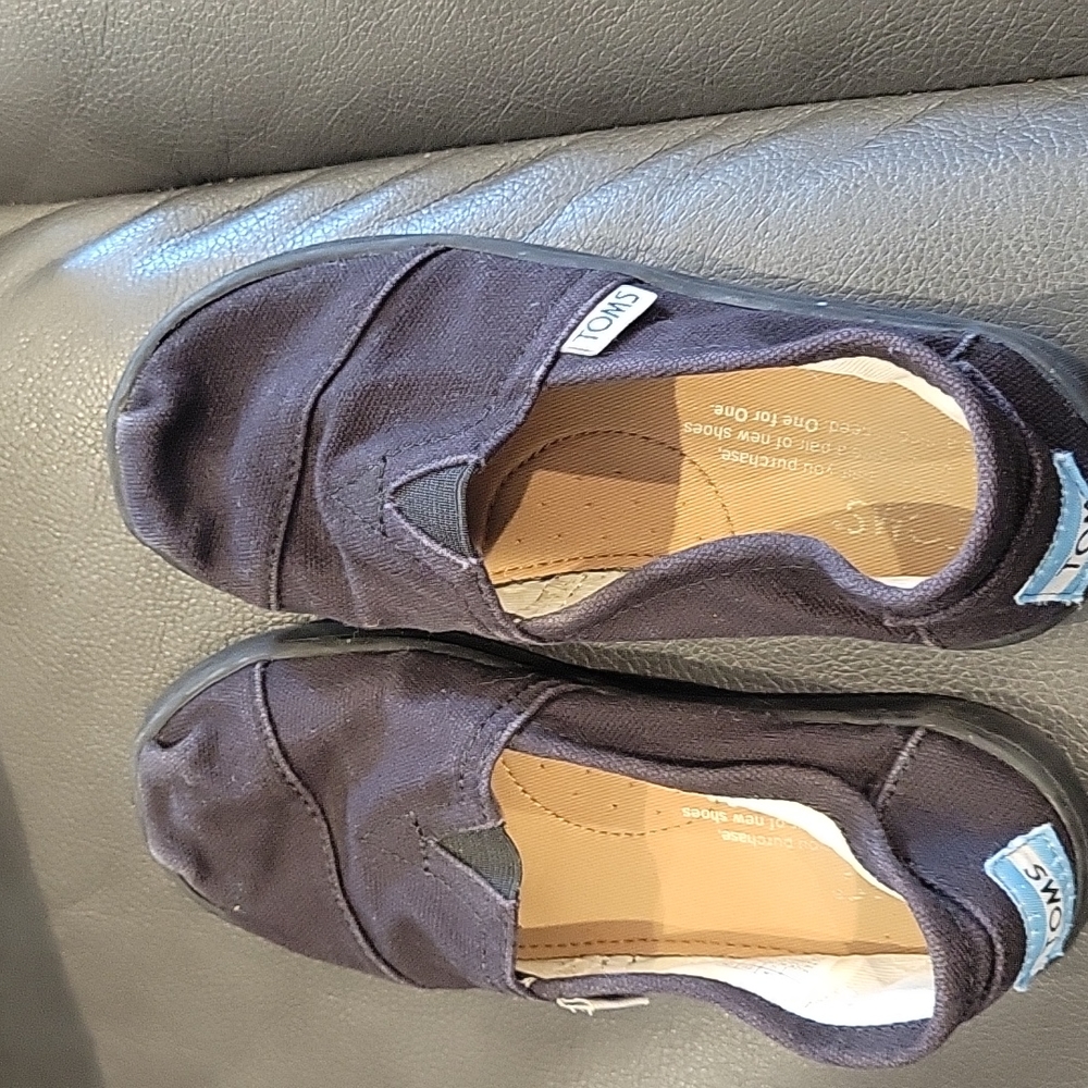 Little girl Tom's size 13
